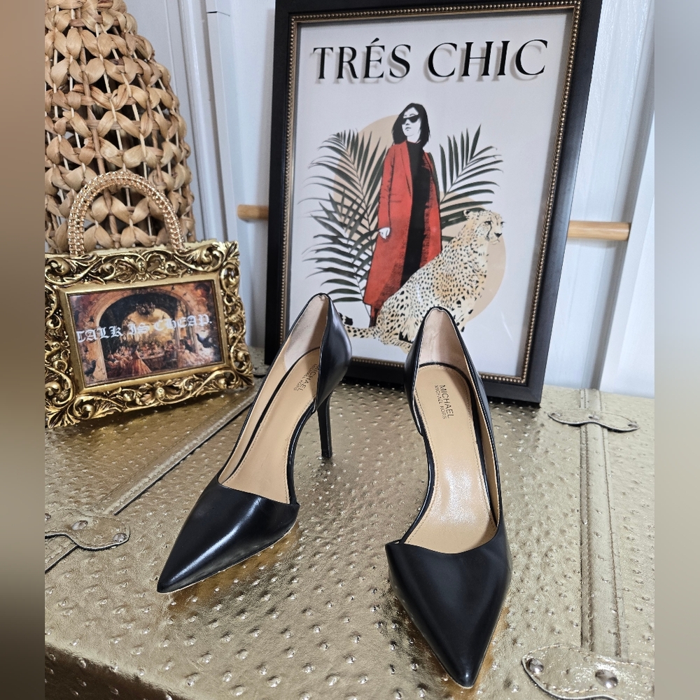 STUNNING BLACK STILETTOS BY MICHAEL KORS 🖤